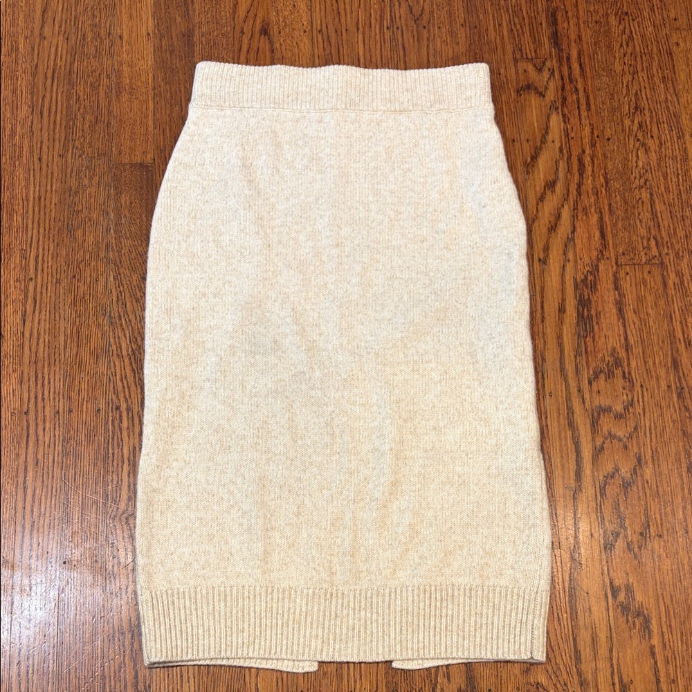 H&M Beige Knit Midi Skirt - Women’s Small